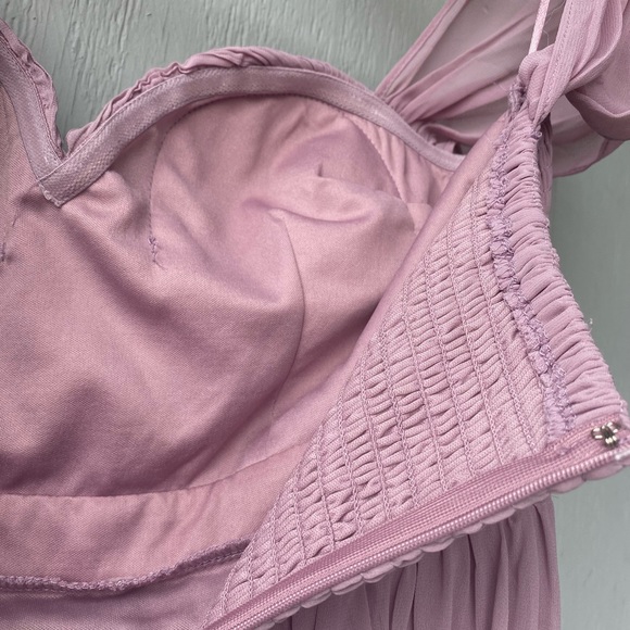 Off Shoulder Dress - Picture 9 of 12